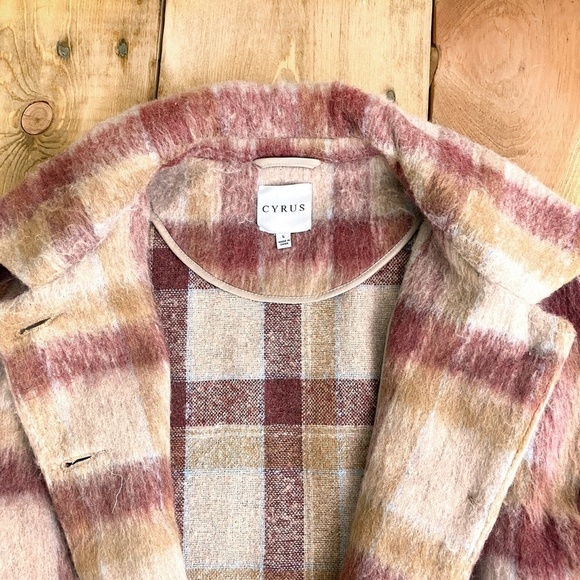 Cyrus Brushed Plaid Button Jacket Shacket Camel Burgundy NWT Statement Maker - Picture 2 of 9